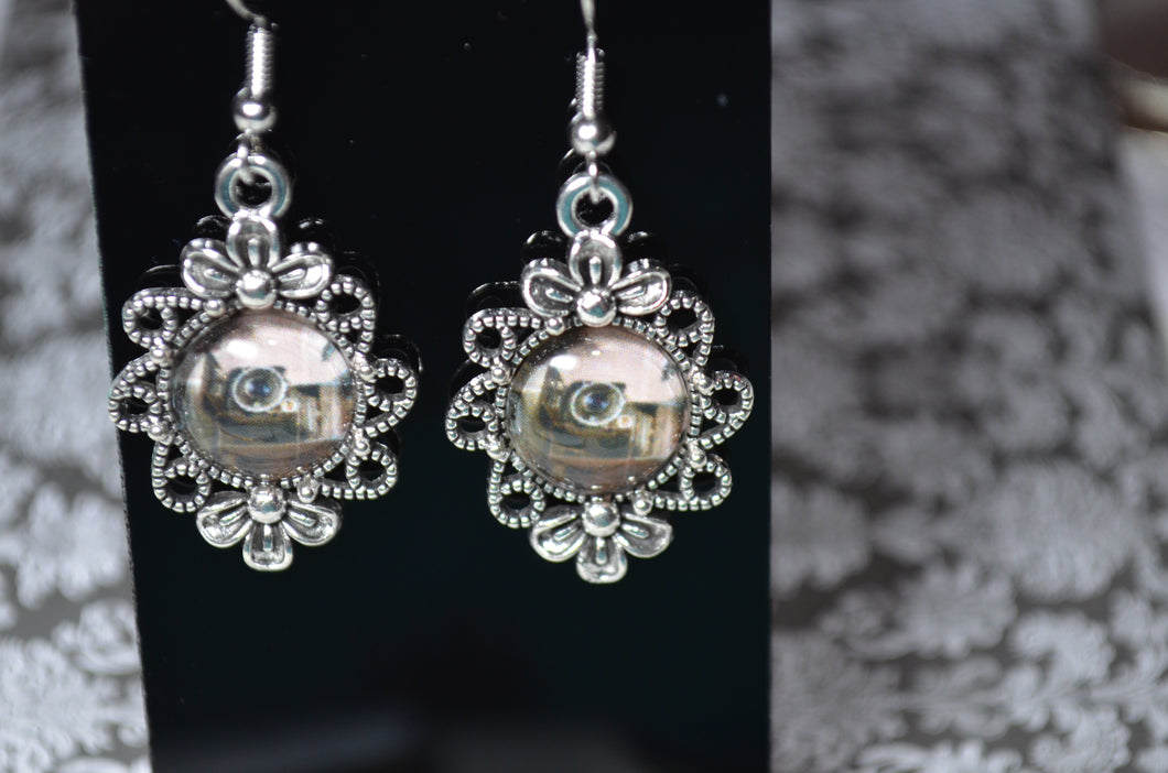 Filigree Vintage Style Photo Earrings - Vintage Camera