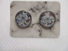 Load image into Gallery viewer, 10MM Hypoallergenic Stainless-Steel Small White Flower With Some Glitter Stud Earrings (Not a real dried flower)
