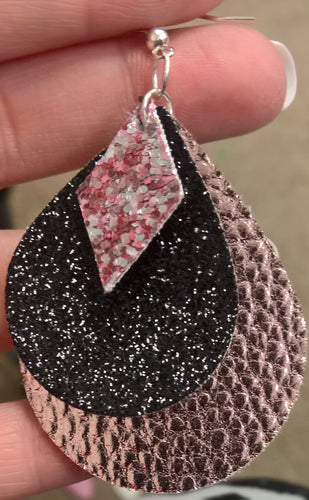 In Person Workshop: Faux Leather Earrings Wednesday August 22nd 2024 11:30 AM